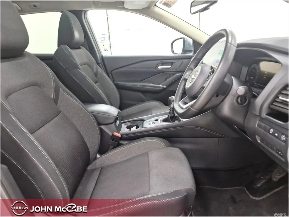 Nissan Qashqai MPV, Petrol, 2024, Grey