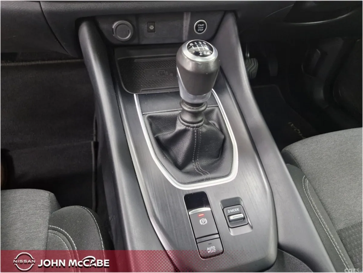Nissan Qashqai MPV, Petrol, 2024, Grey