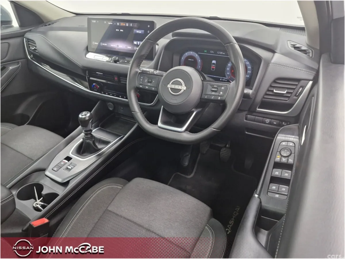 Nissan Qashqai MPV, Petrol, 2024, Grey