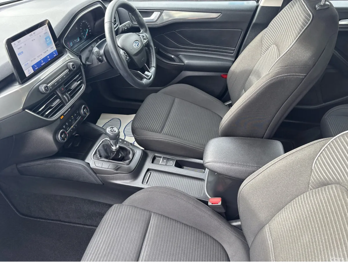 Ford Focus Hatchback, Petrol, 2022, Grey