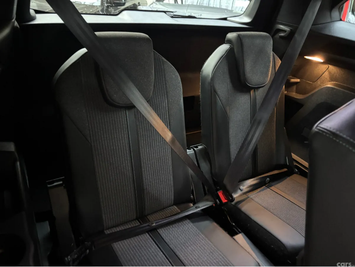 Peugeot 5008 MPV, Diesel, 2024, Brown