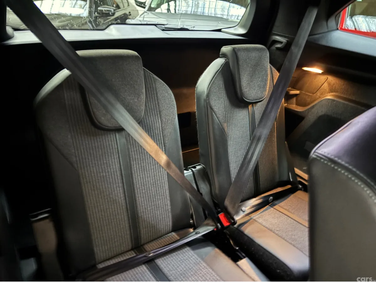Peugeot 5008 MPV, Diesel, 2024, Brown