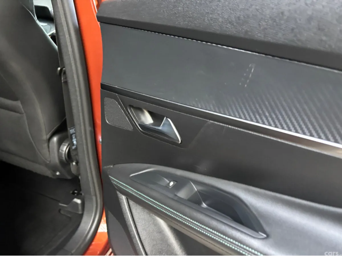 Peugeot 5008 MPV, Diesel, 2024, Brown