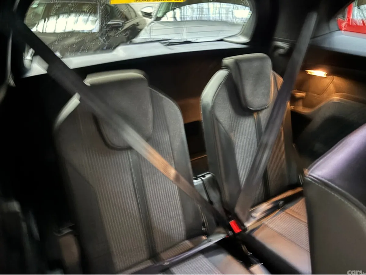 Peugeot 5008 MPV, Diesel, 2024, Brown