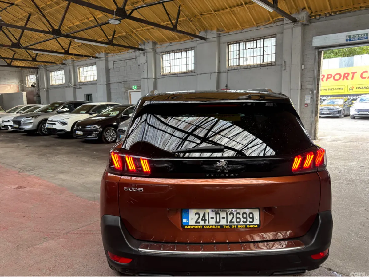 Peugeot 5008 MPV, Diesel, 2024, Brown