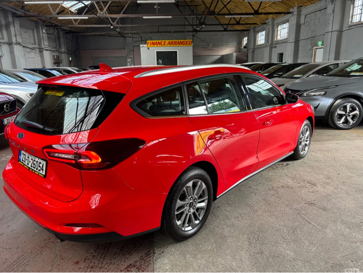 Ford Focus Estate, Petrol, 2023, Red