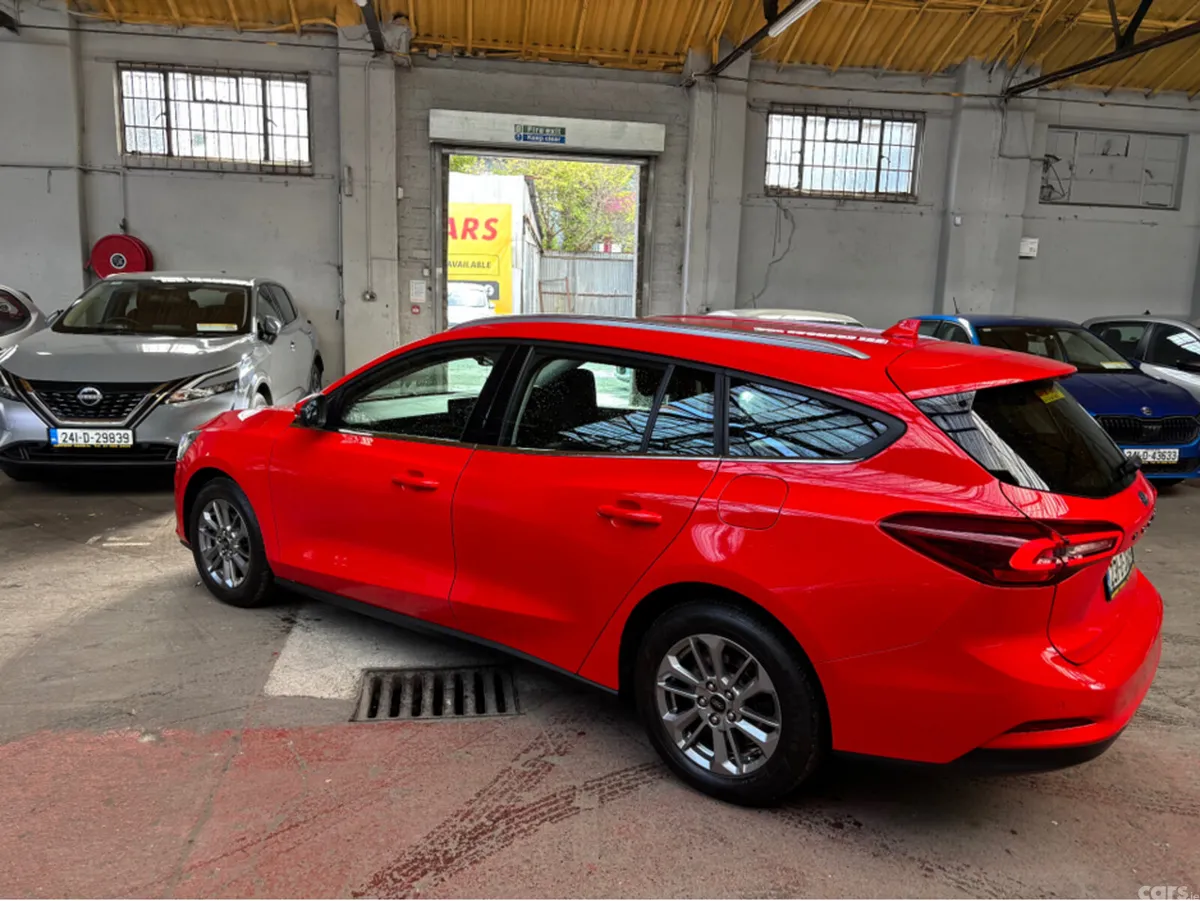 Ford Focus Estate, Petrol, 2023, Red