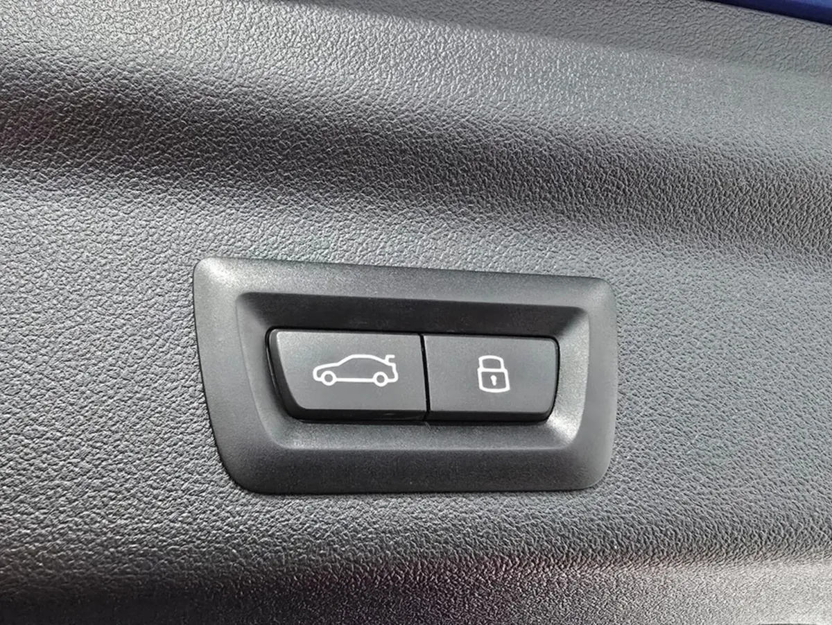 BMW iX1 SUV, Electric, 2023, Blue