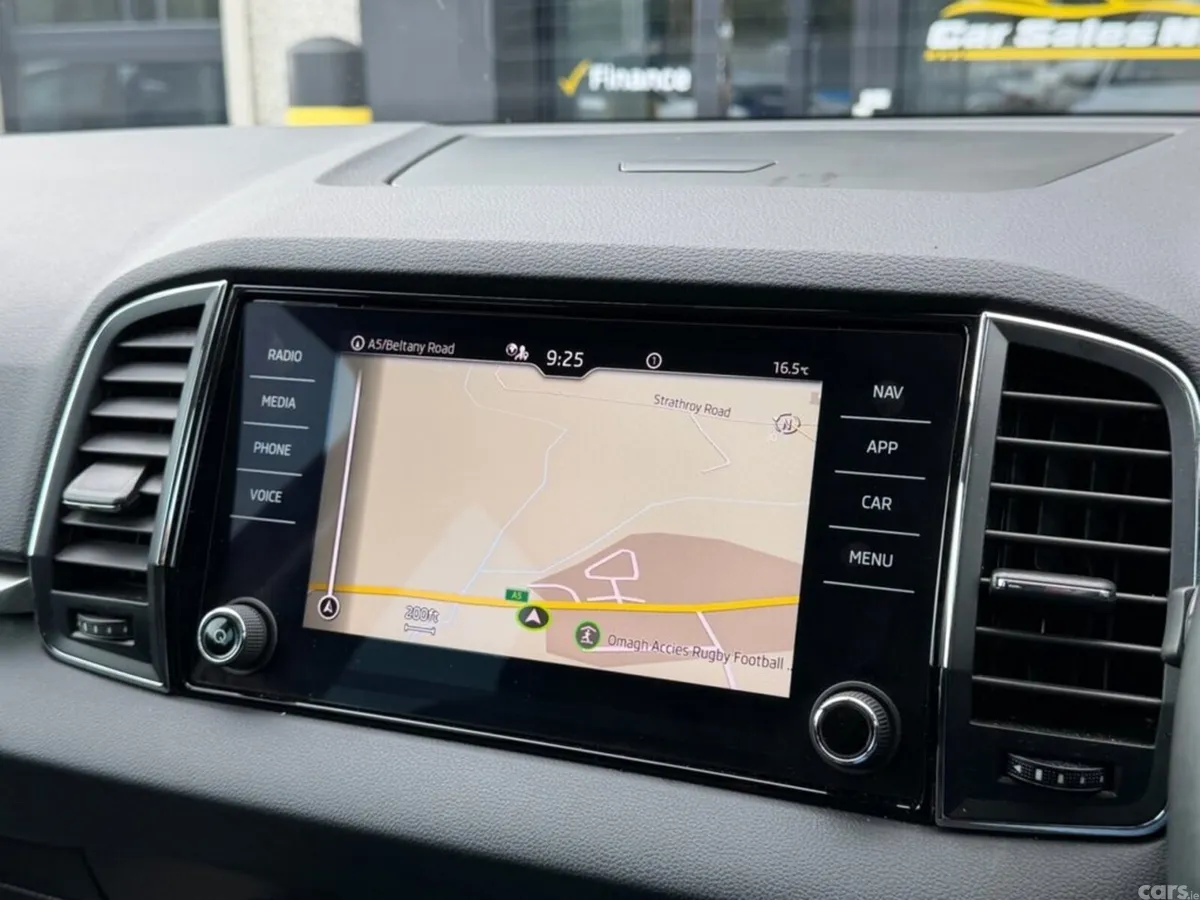 Skoda Karoq SUV, Diesel, 2022, White