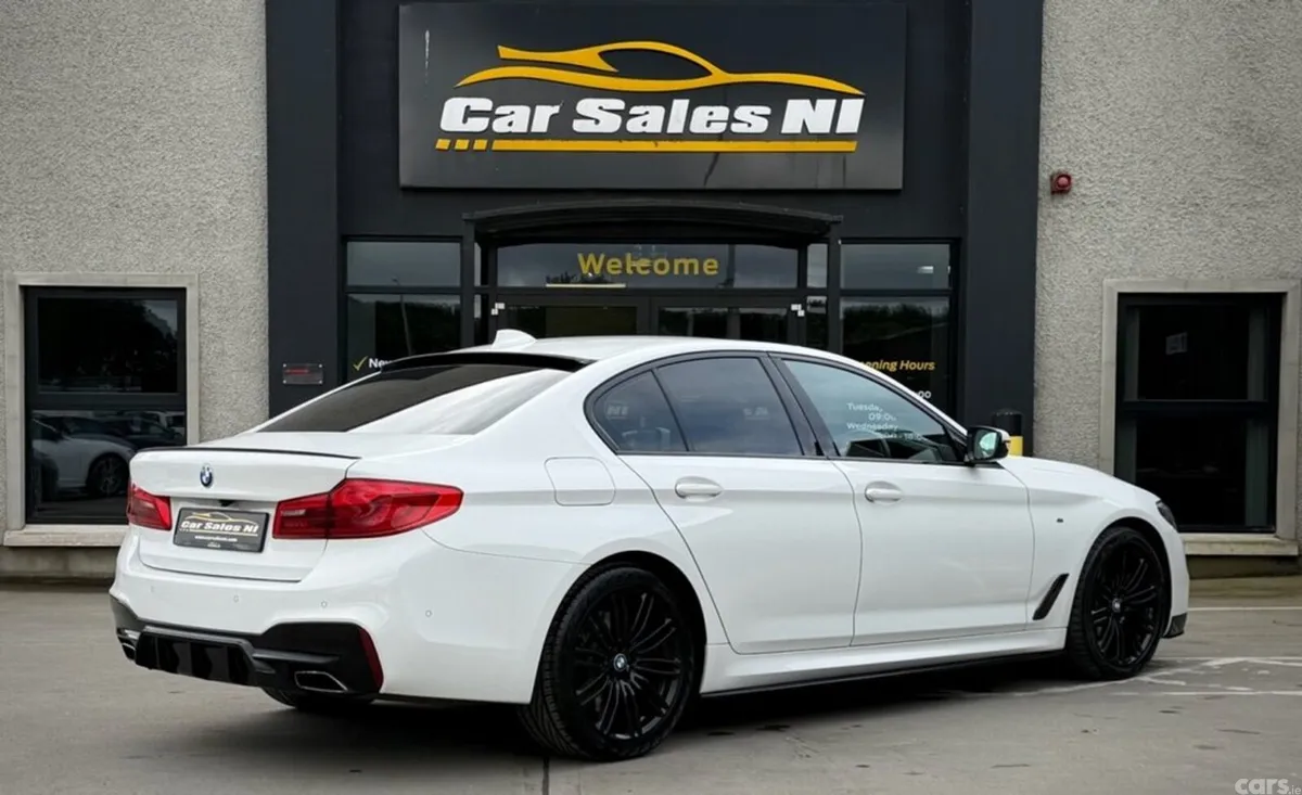 BMW 5-Series Saloon, 2019, 