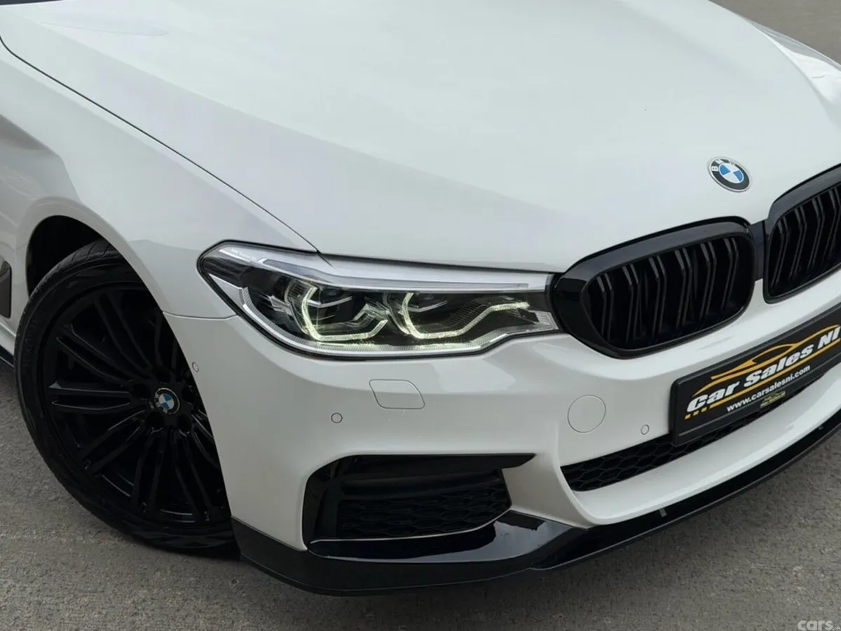 BMW 5-Series Saloon, 2019, 
