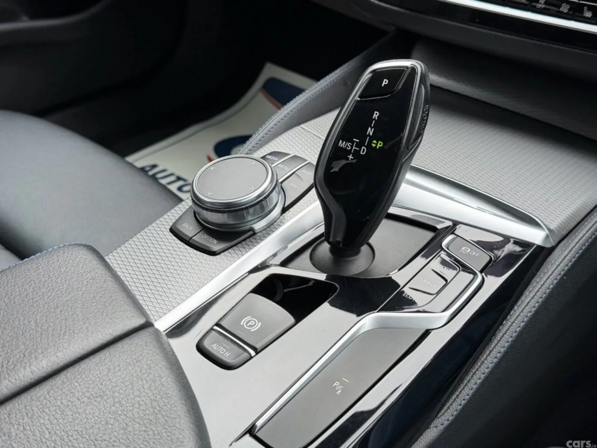 BMW 5-Series Saloon, 2019, 