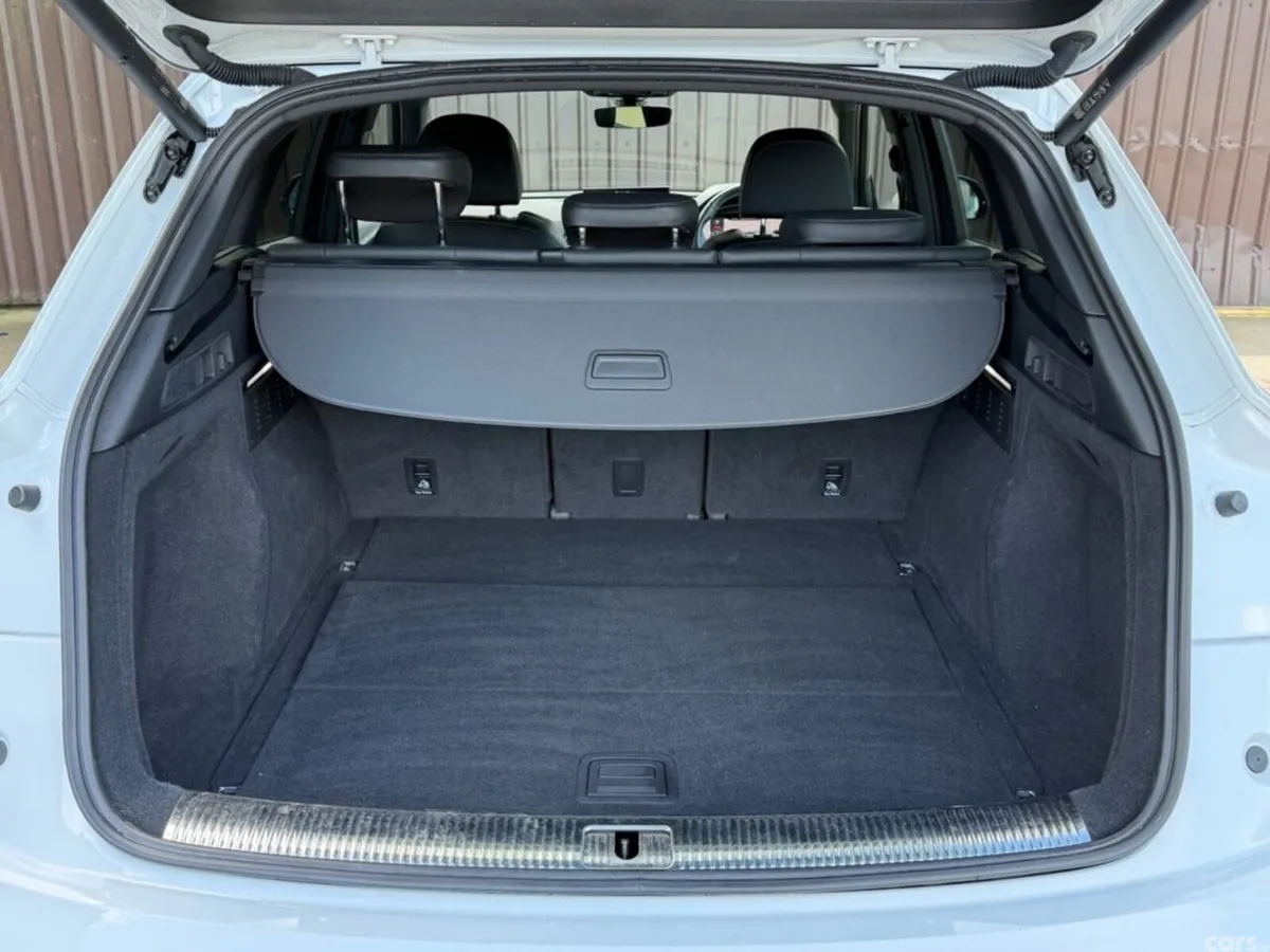 Audi Q5 SUV, Diesel Hybrid, 2022, White
