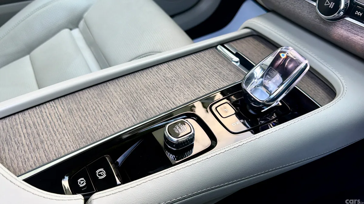 Volvo XC90 SUV, Petrol Plug-in Hybrid, 2024, Grey