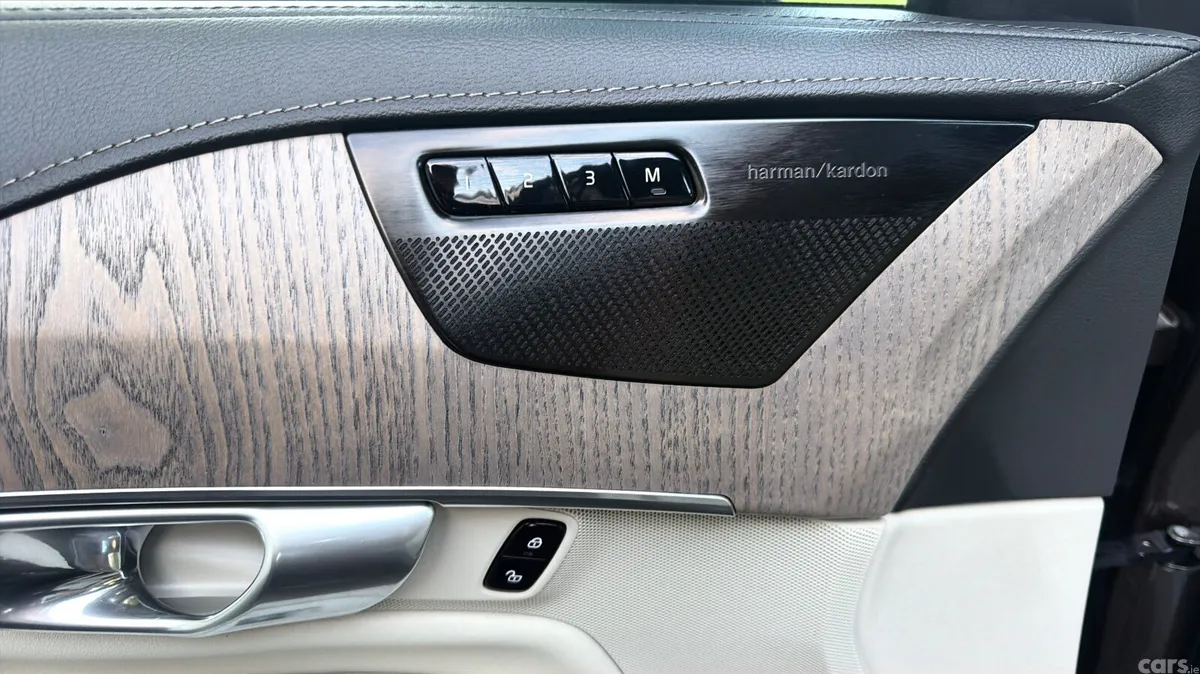Volvo XC90 SUV, Petrol Plug-in Hybrid, 2024, Grey