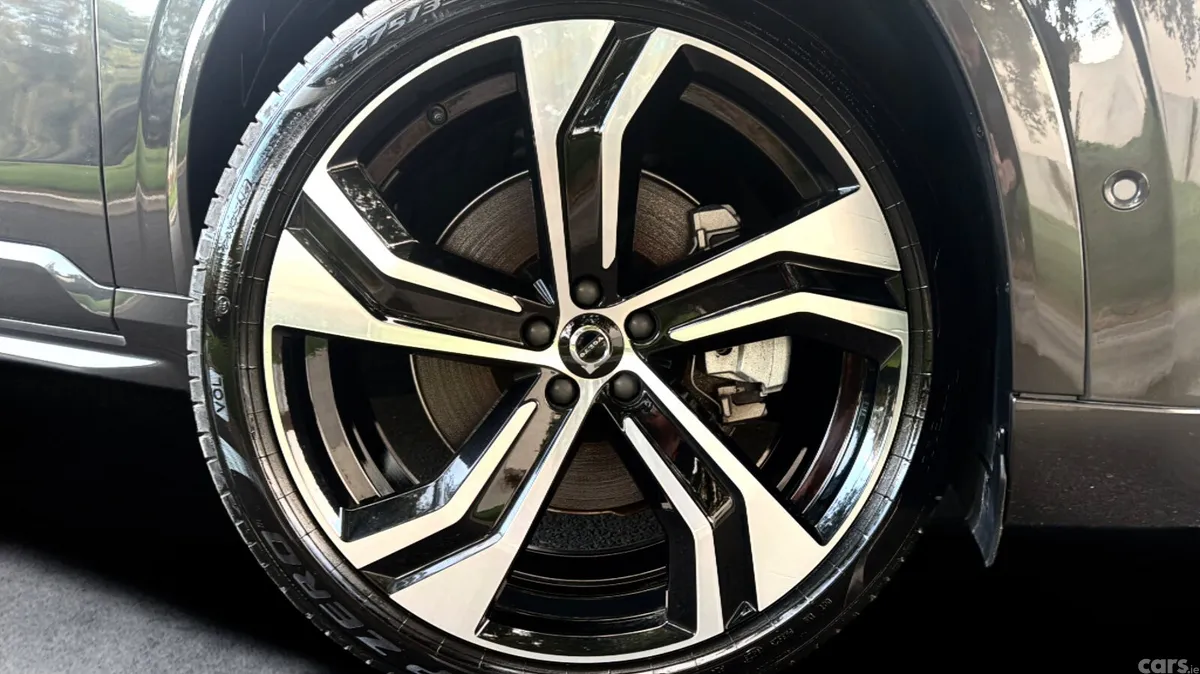 Volvo XC90 SUV, Petrol Plug-in Hybrid, 2024, Grey