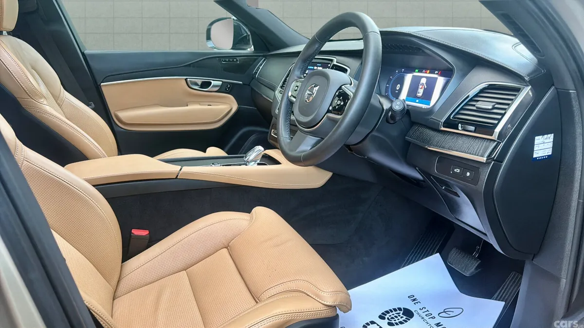 Volvo XC90 SUV, Petrol Plug-in Hybrid, 2024, Gold