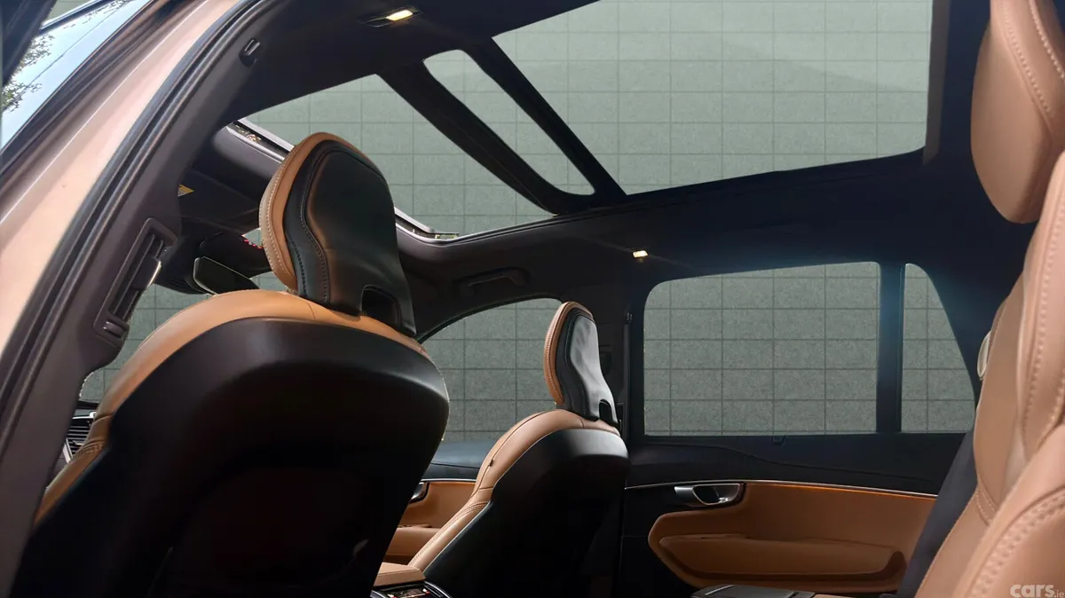 Volvo XC90 SUV, Petrol Plug-in Hybrid, 2024, Gold