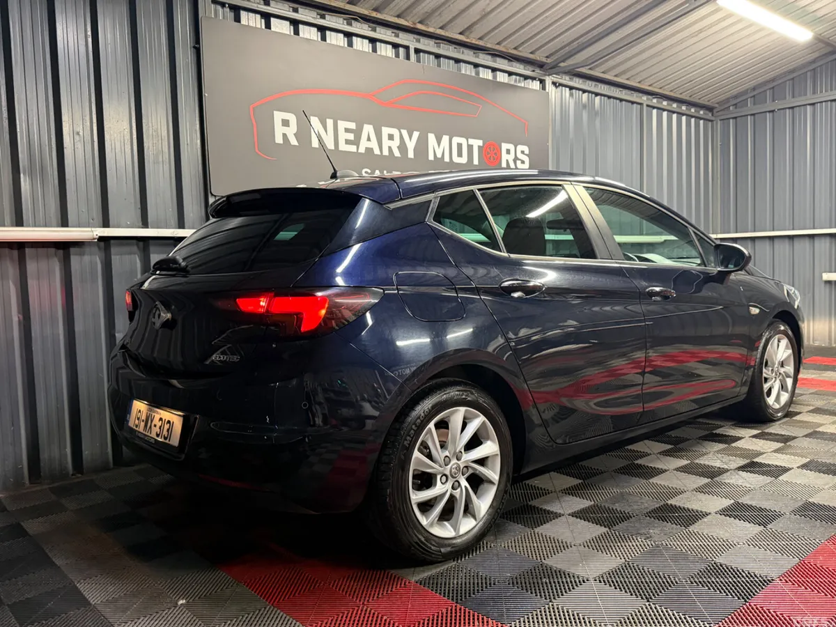 Vauxhall Astra Hatchback, Petrol, 2019, Blue
