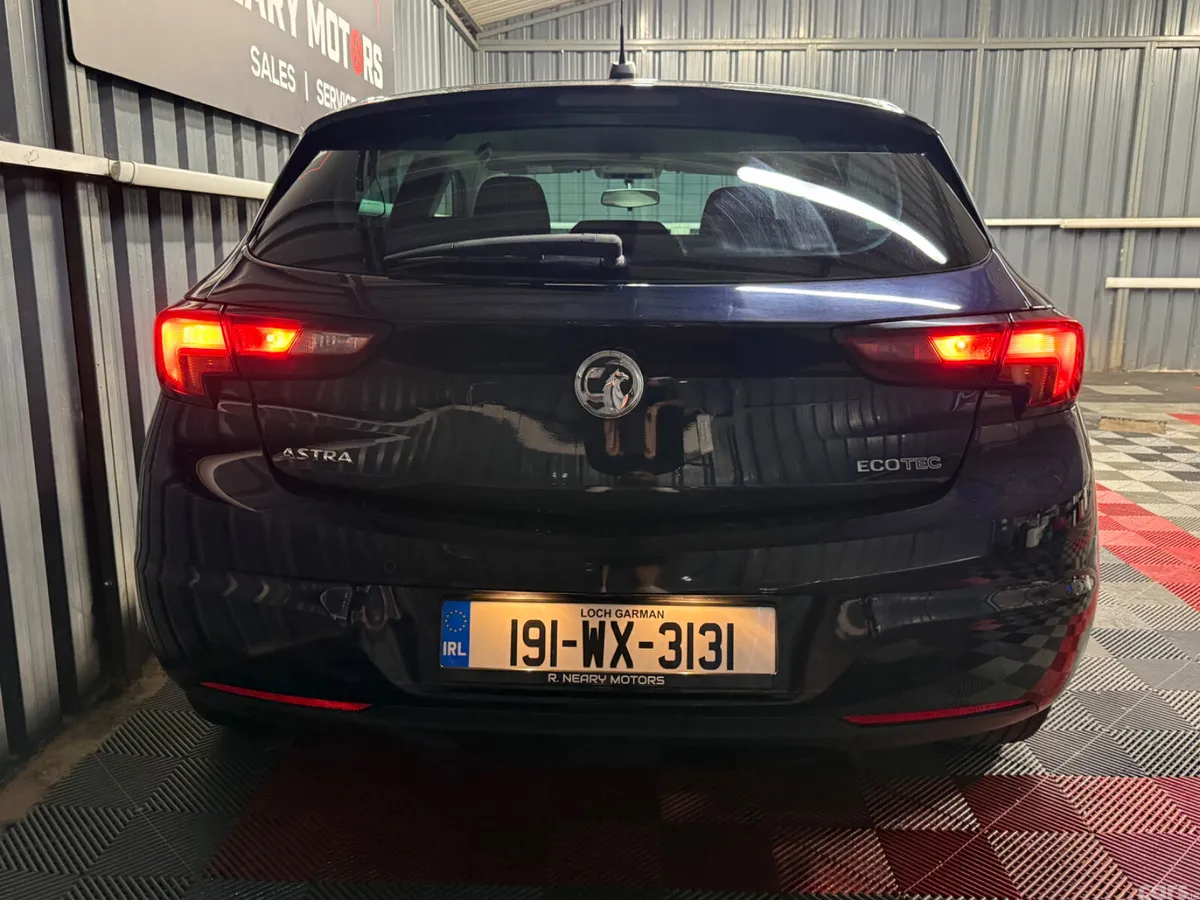 Vauxhall Astra Hatchback, Petrol, 2019, Blue