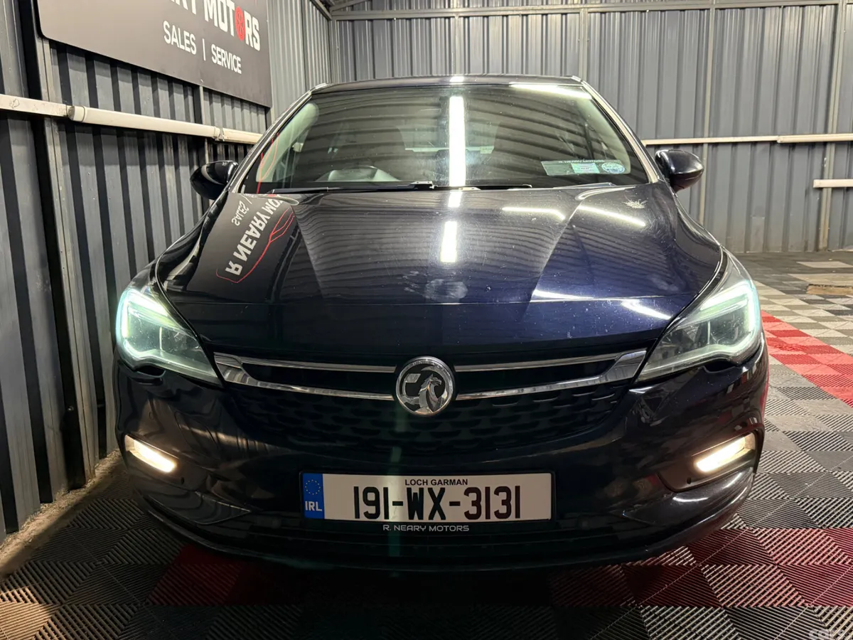 Vauxhall Astra Hatchback, Petrol, 2019, Blue
