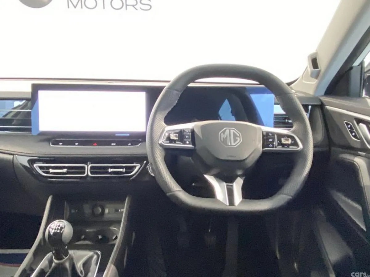 MG HS SUV, Petrol, 2026, White