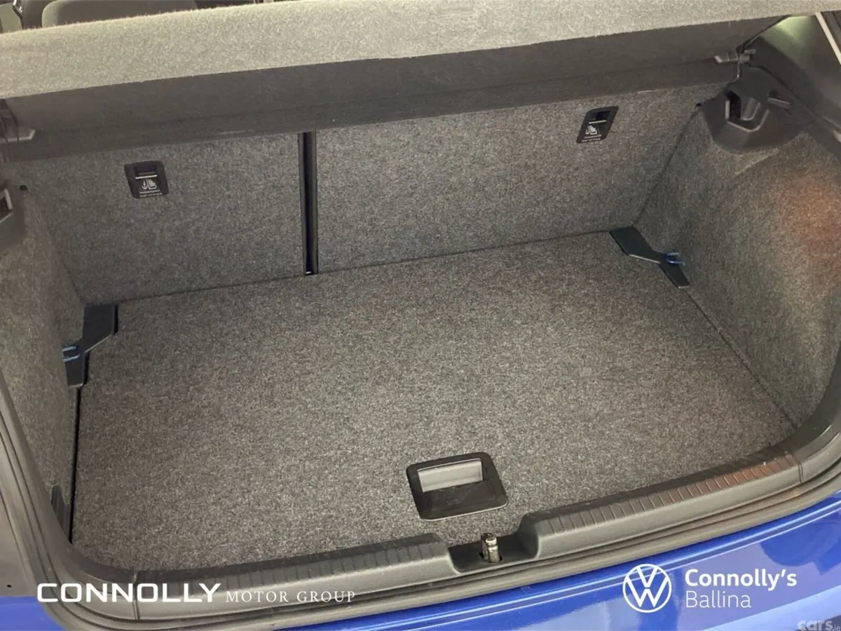 Volkswagen Polo Hatchback, Petrol, 2020, Blue
