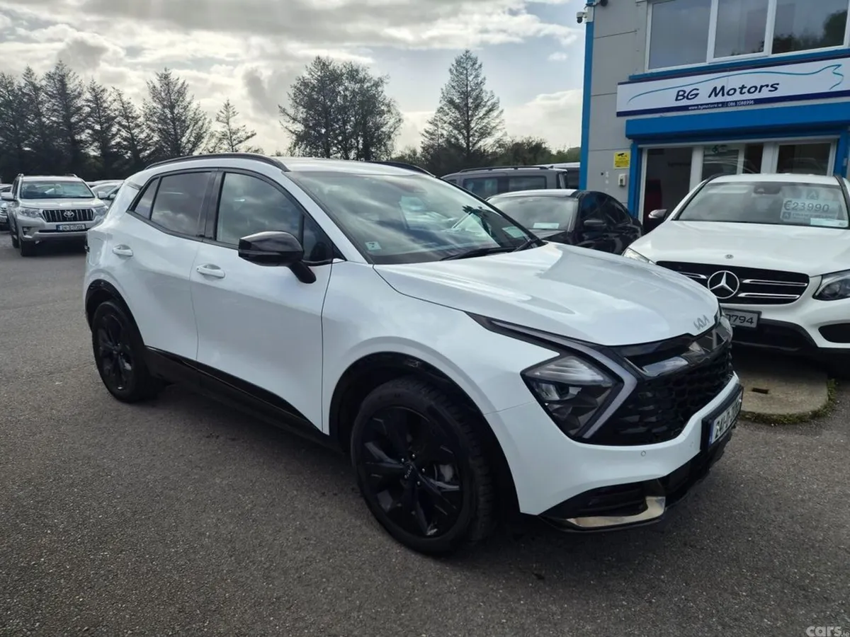 Kia Sportage MPV, Petrol Plug-in Hybrid, 2024, White