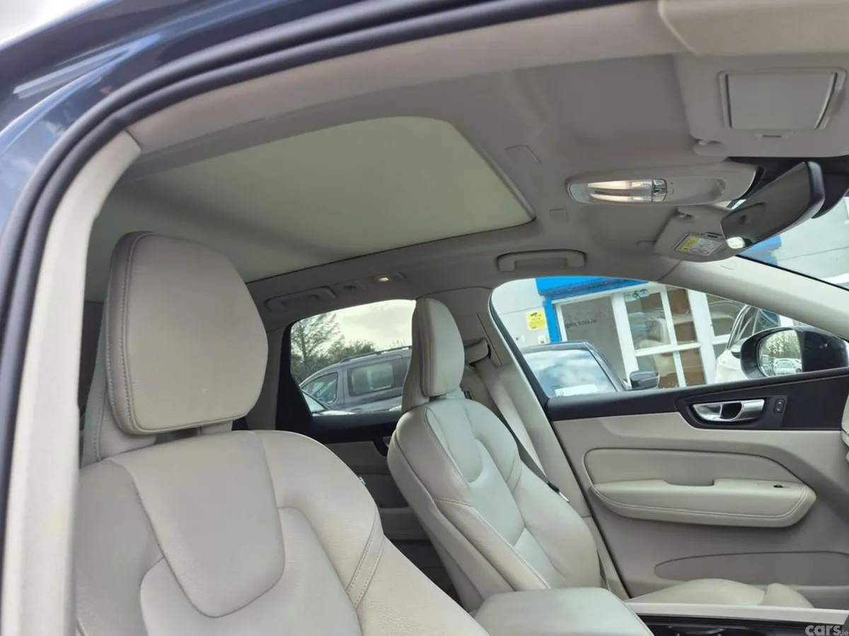 Volvo XC60 Estate, Petrol Plug-in Hybrid, 2023, Blue
