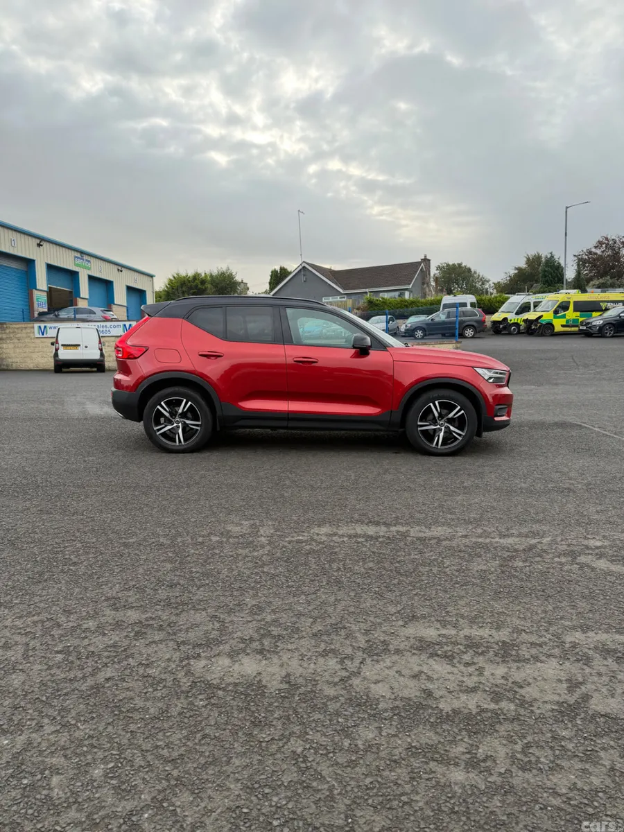 Volvo XC40 SUV, Diesel, 2019, Red