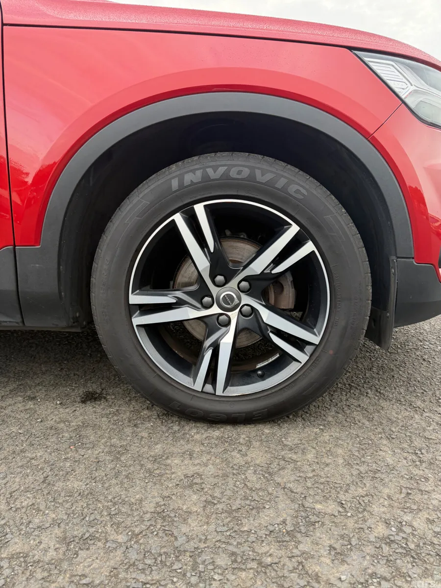 Volvo XC40 SUV, Diesel, 2019, Red