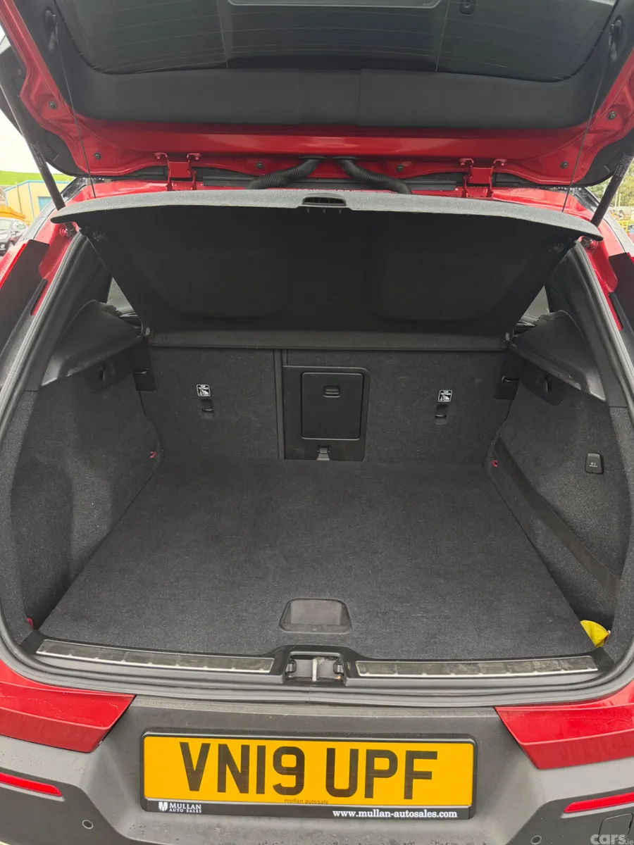 Volvo XC40 SUV, Diesel, 2019, Red