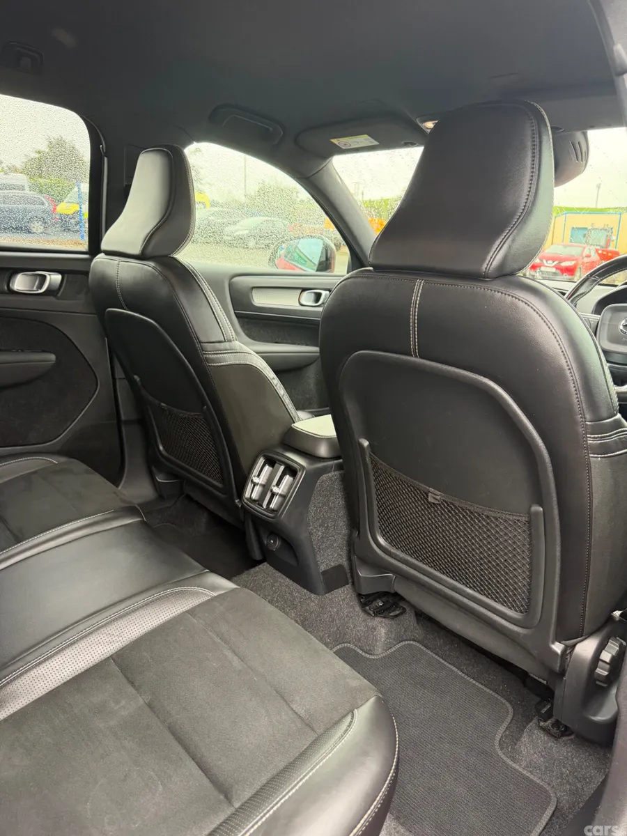 Volvo XC40 SUV, Diesel, 2019, Red