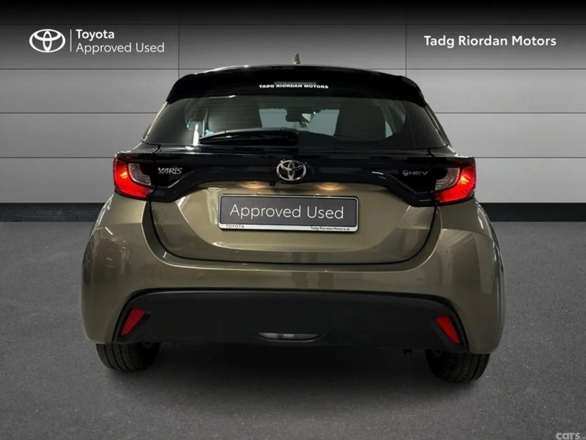 Toyota Yaris Hatchback, Petrol Hybrid, 2024, Bronze