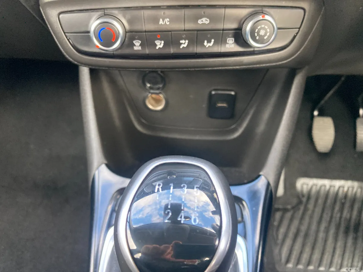 Opel Crossland SUV, Diesel, 2022, White
