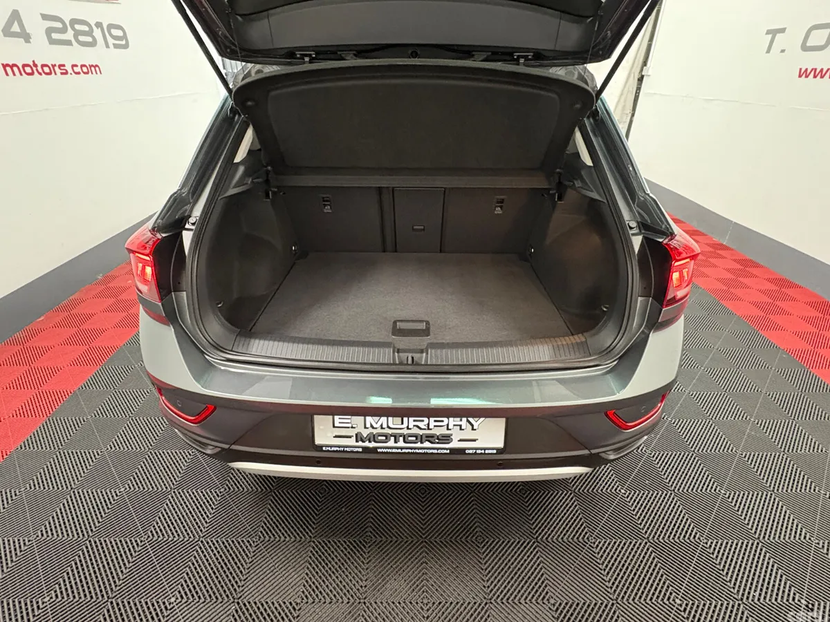 Volkswagen T-Roc SUV, Petrol, 2023, Grey
