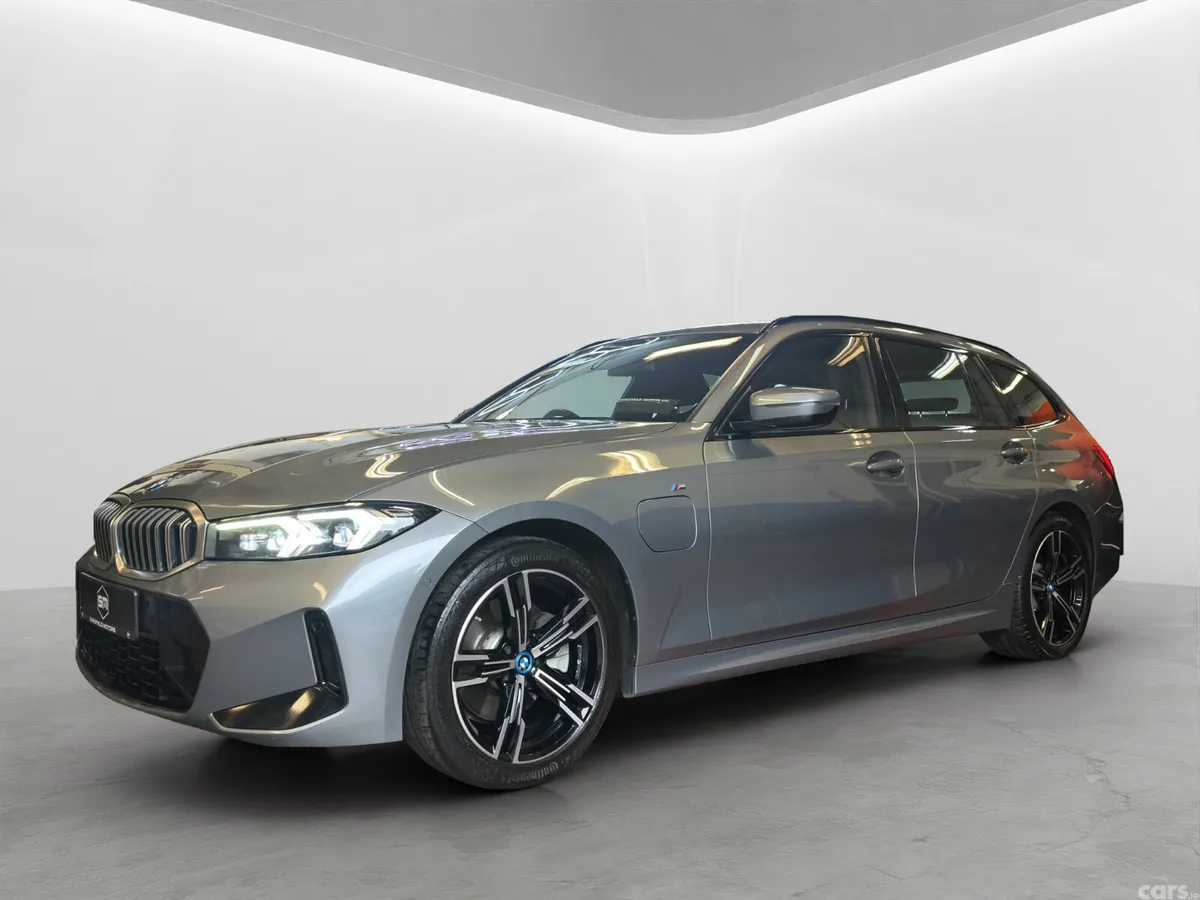 BMW 3-Series Estate, Petrol Plug-in Hybrid, 2023, Grey