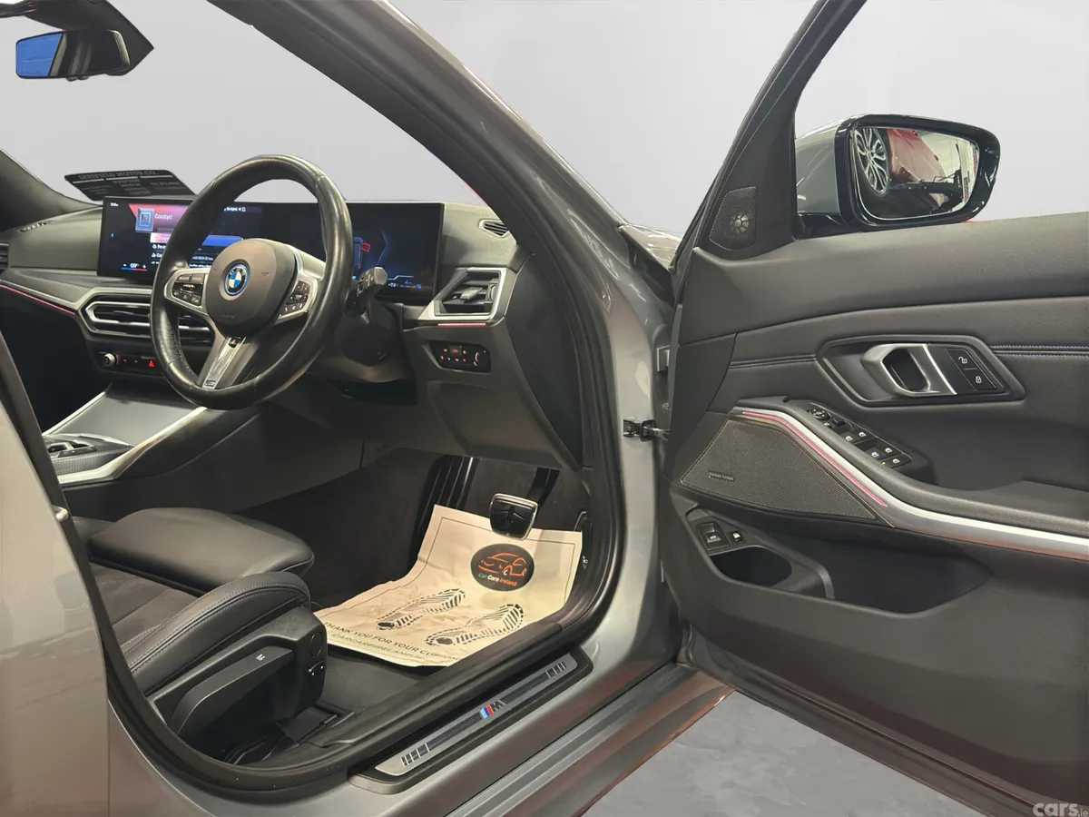 BMW 3-Series Estate, Petrol Plug-in Hybrid, 2023, Grey