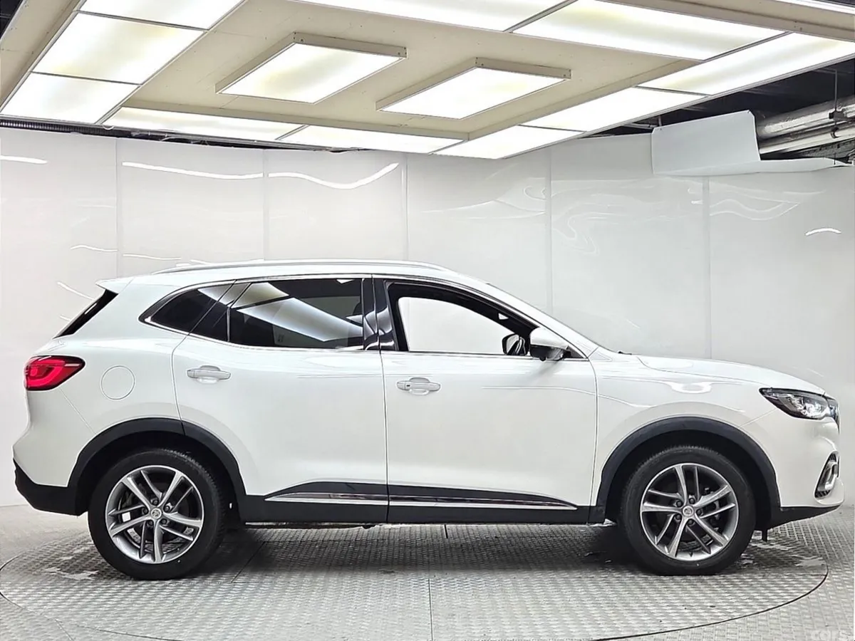 MG HS Hatchback, Petrol Plug-in Hybrid, 2022, White