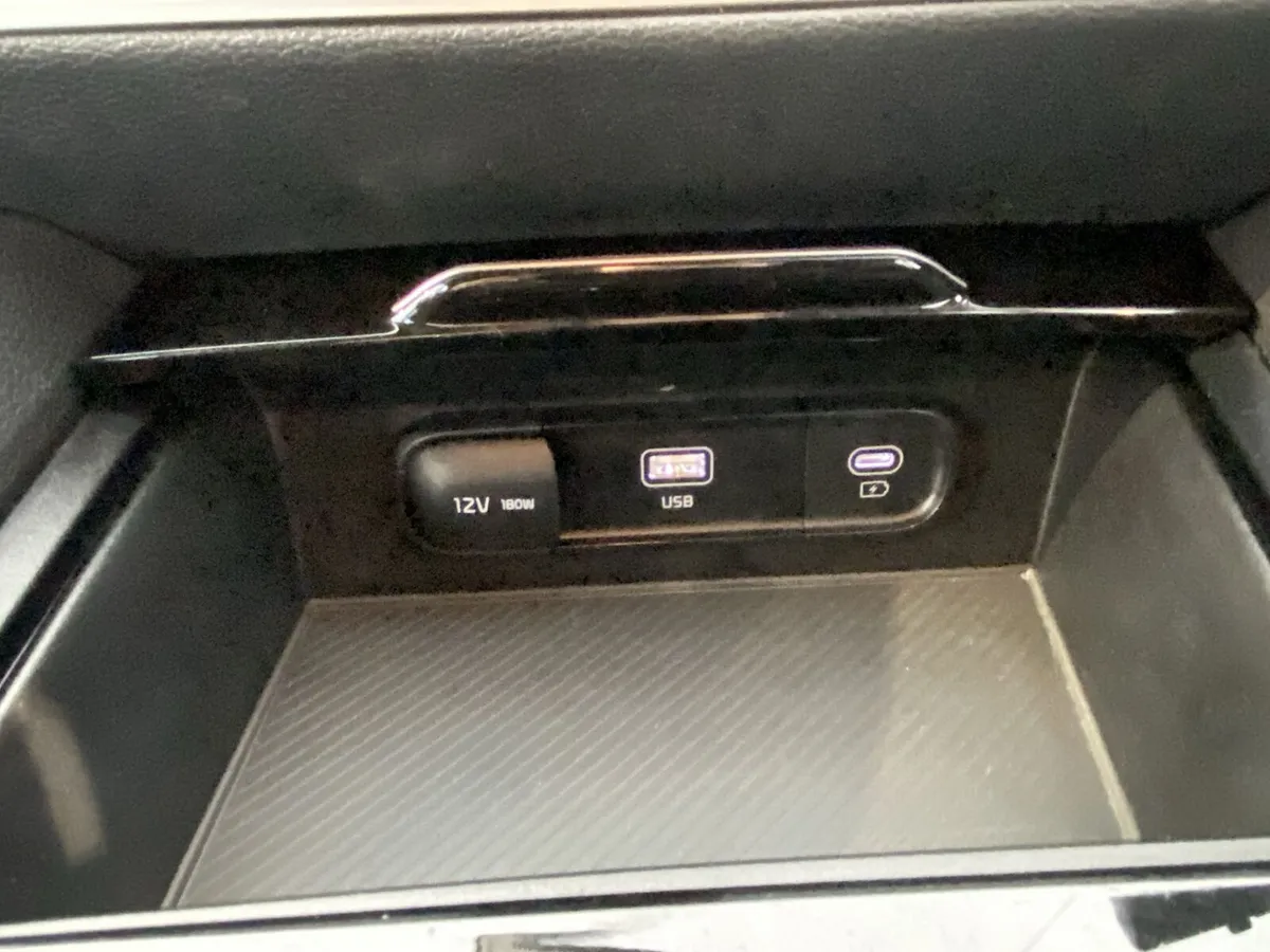 Kia Sportage SUV, Petrol Hybrid, 2024, Blue