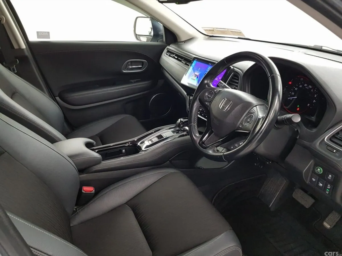 Honda Vezel SUV, Petrol Hybrid, 2018, Silver