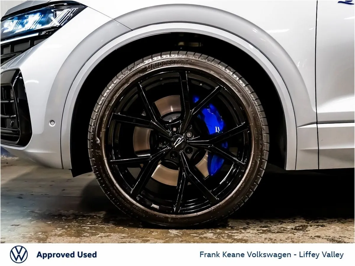 Volkswagen Touareg SUV, Petrol Plug-in Hybrid, 2026, Silver