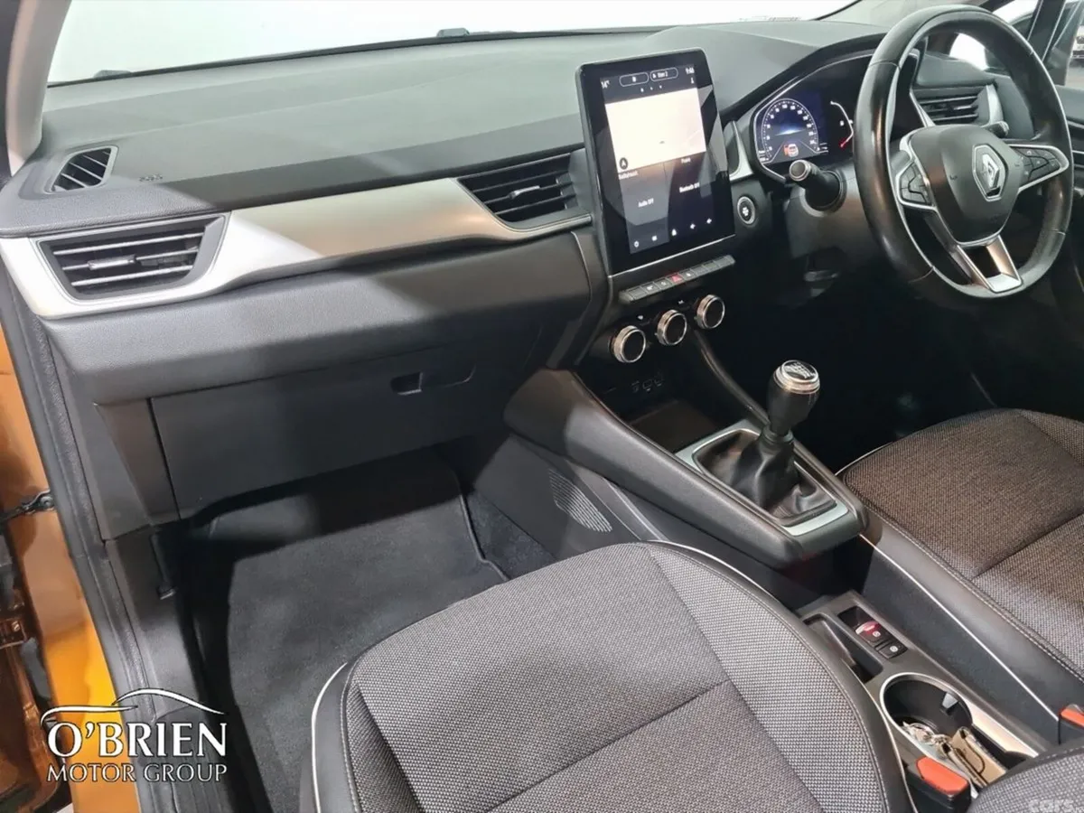 Renault Captur Hatchback, Diesel, 2021, Orange