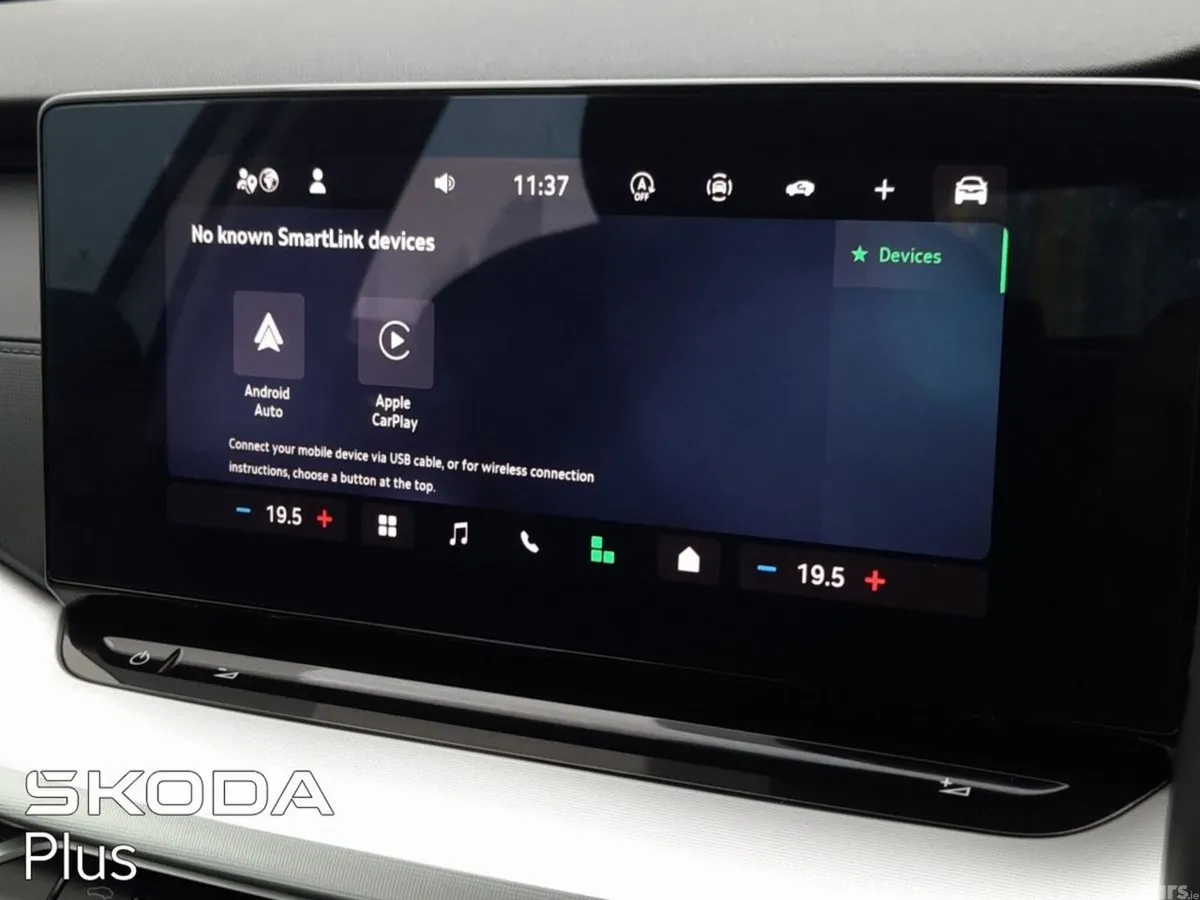 Skoda Octavia Saloon, Petrol, 2024, Silver