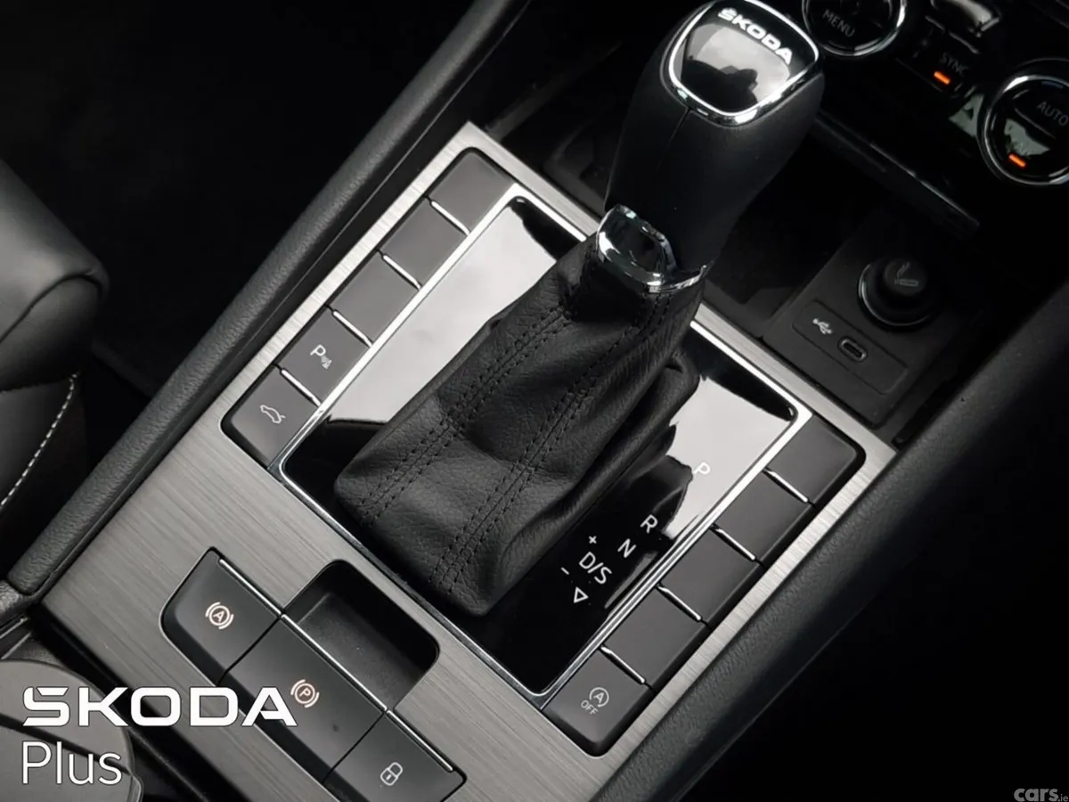 Skoda Superb Saloon, Diesel, 2024, Black