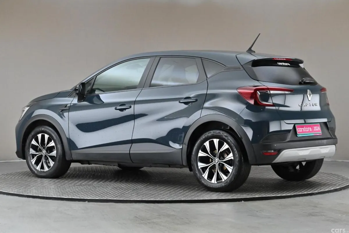 Renault Captur SUV, Petrol, 2024, Blue