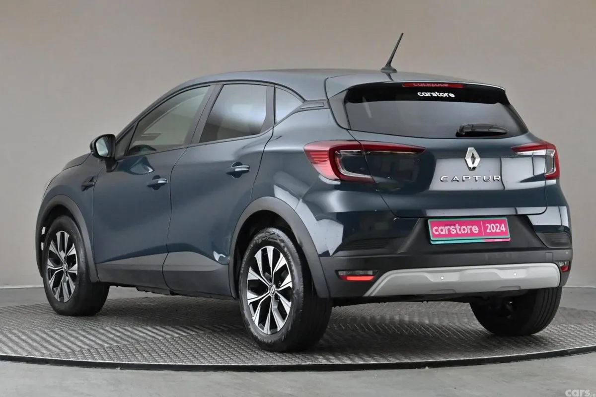 Renault Captur SUV, Petrol, 2024, Blue