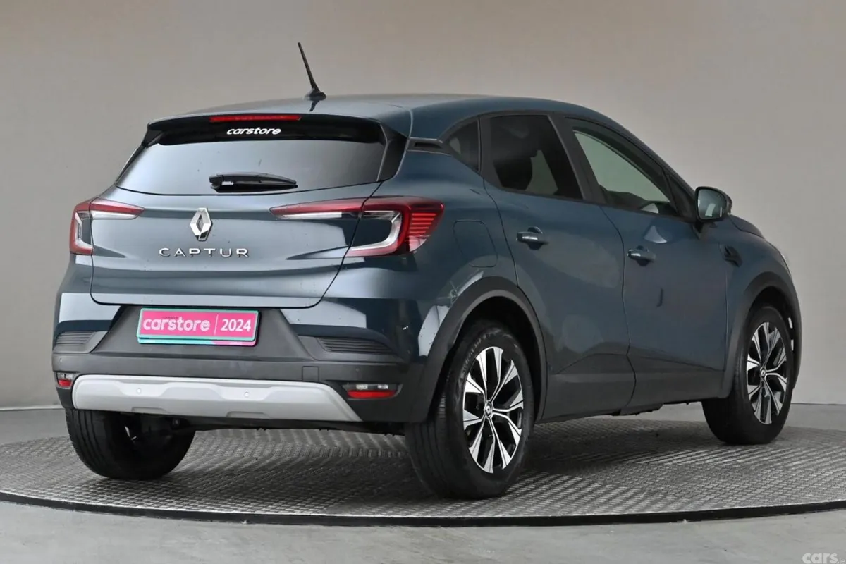 Renault Captur SUV, Petrol, 2024, Blue