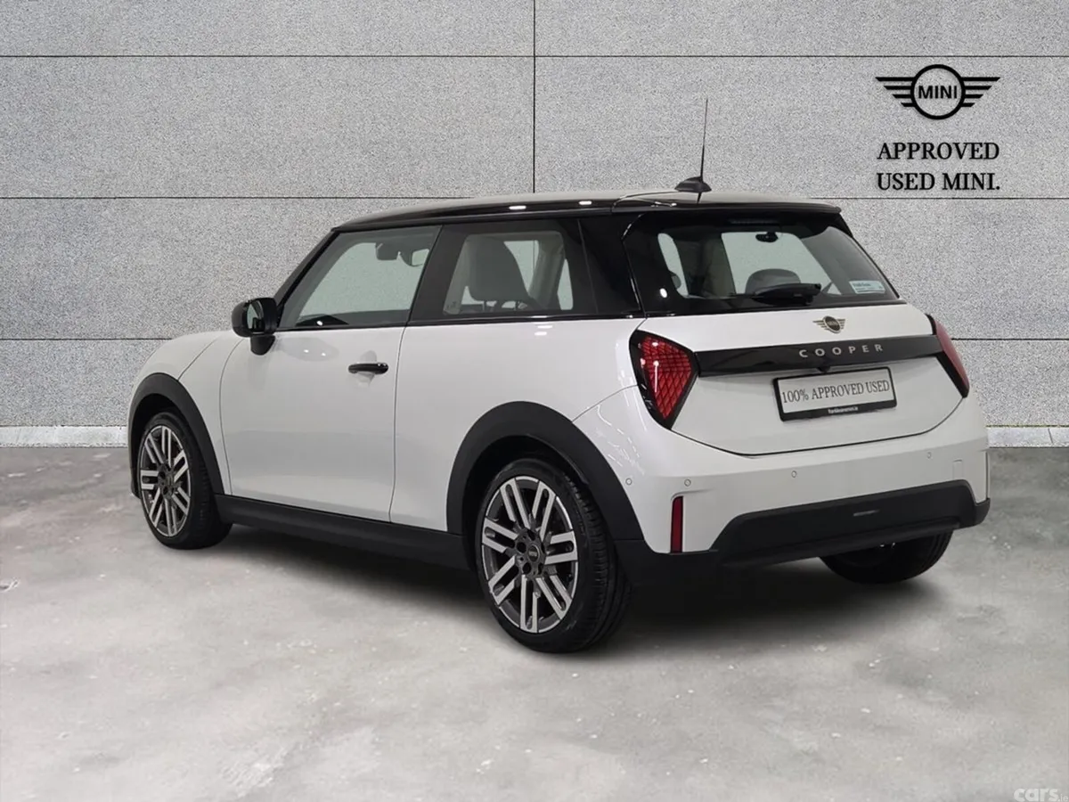 Mini Cooper Hatchback, Petrol, 2024, White