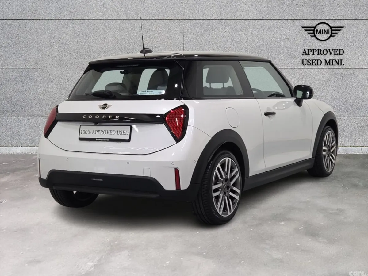 Mini Cooper Hatchback, Petrol, 2024, White